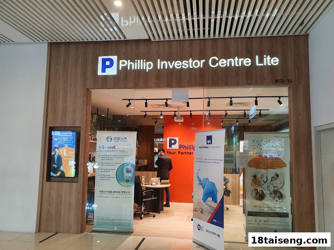 The storefront of Phillip Investor Centre Lite, offering financial and investment services.