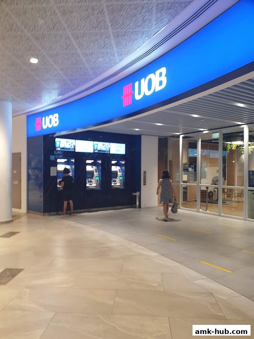 UOB bank branch with ATMs and a Wealth Banking Centre visible.