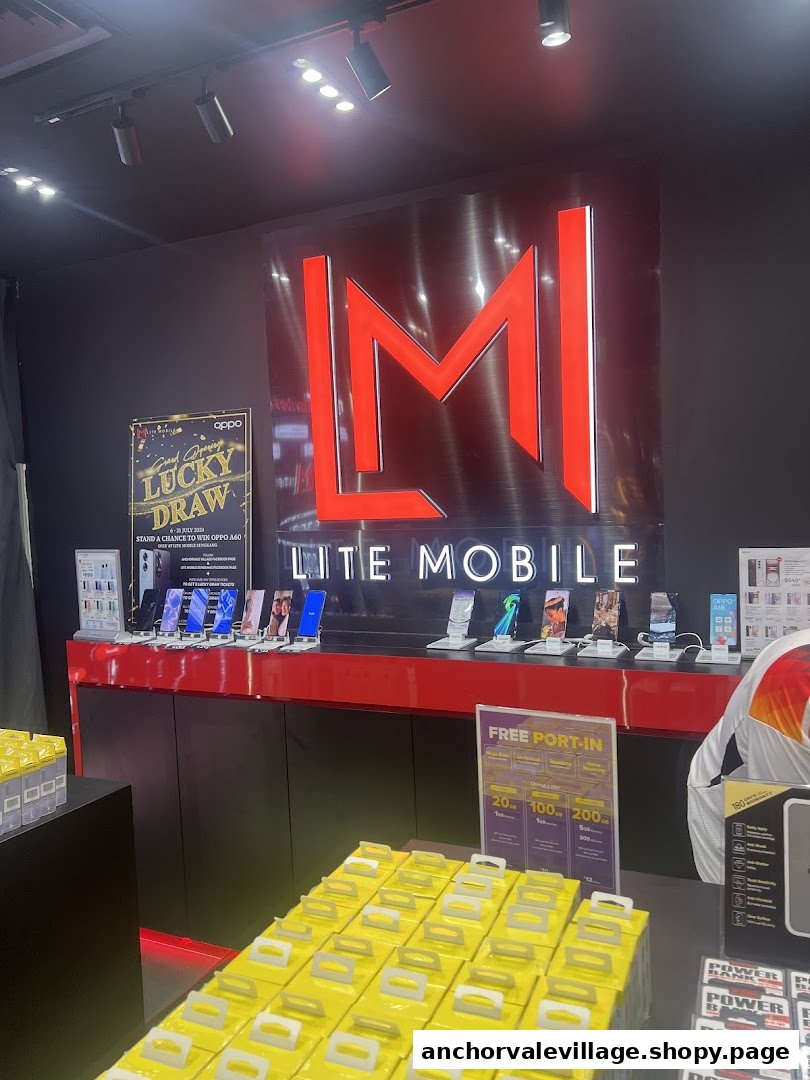 Interior of Lite Mobile shop showcasing smartphones, accessories, and a 'Lucky Draw' promotion.