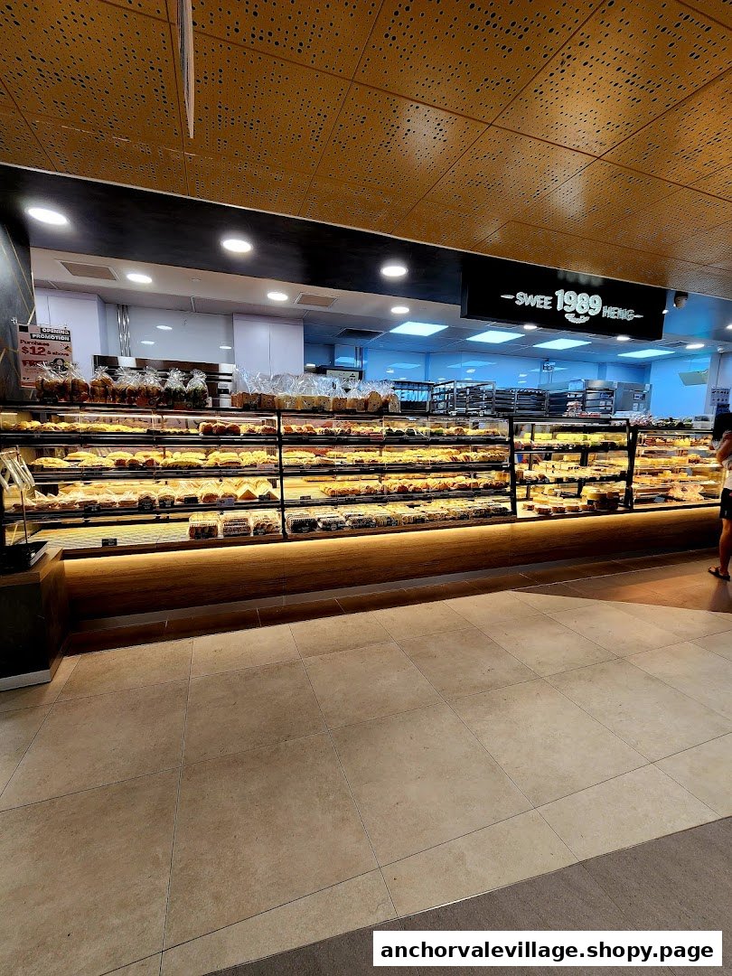 Interior view of Swee Heng 1989 Classic bakery, showcasing a wide array of freshly baked pastries and breads.