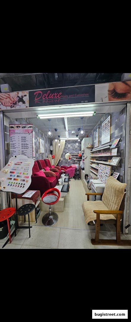 Deluxe Nails and Eyelashes