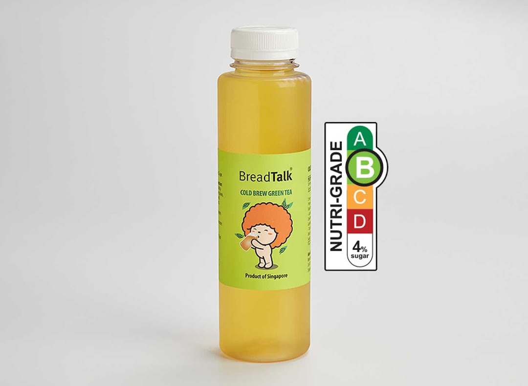 A bottle of BreadTalk Cold Brew Green Tea with a Nutri-Grade B label.