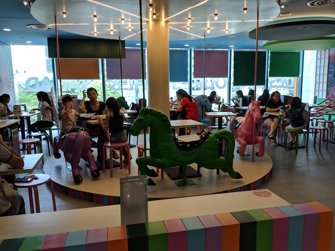 Maki-San Clementi Mall