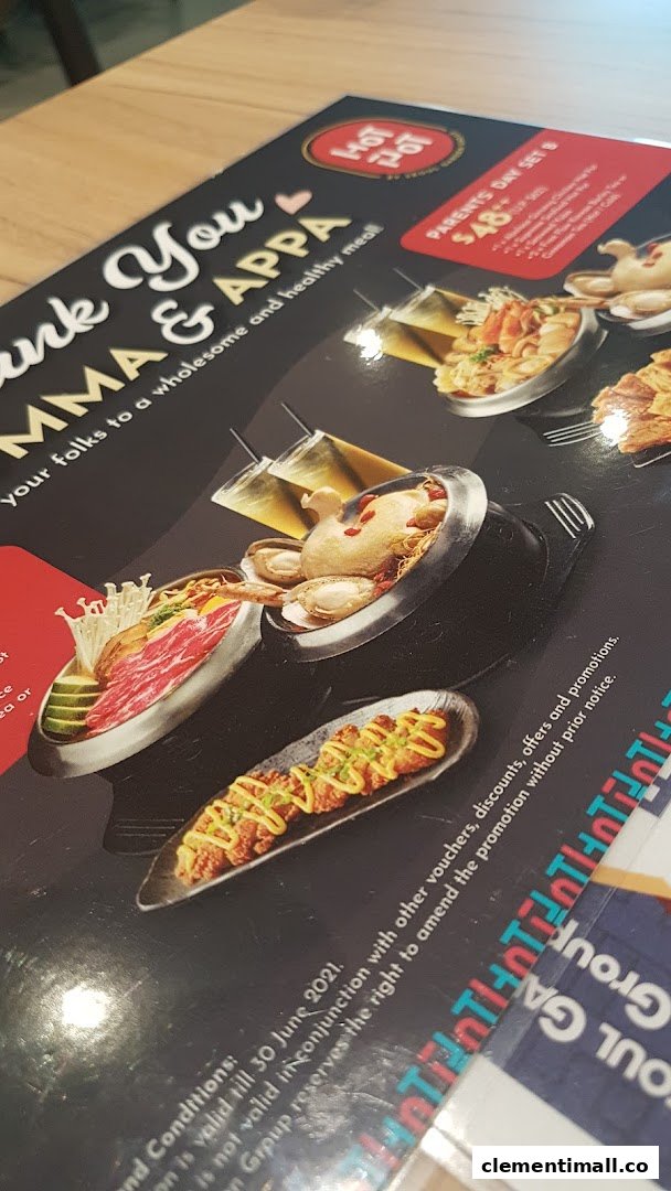 A menu displaying a 'Parents Day Set S' promotion with Korean hot pot, ginseng chicken soup, and other dishes.