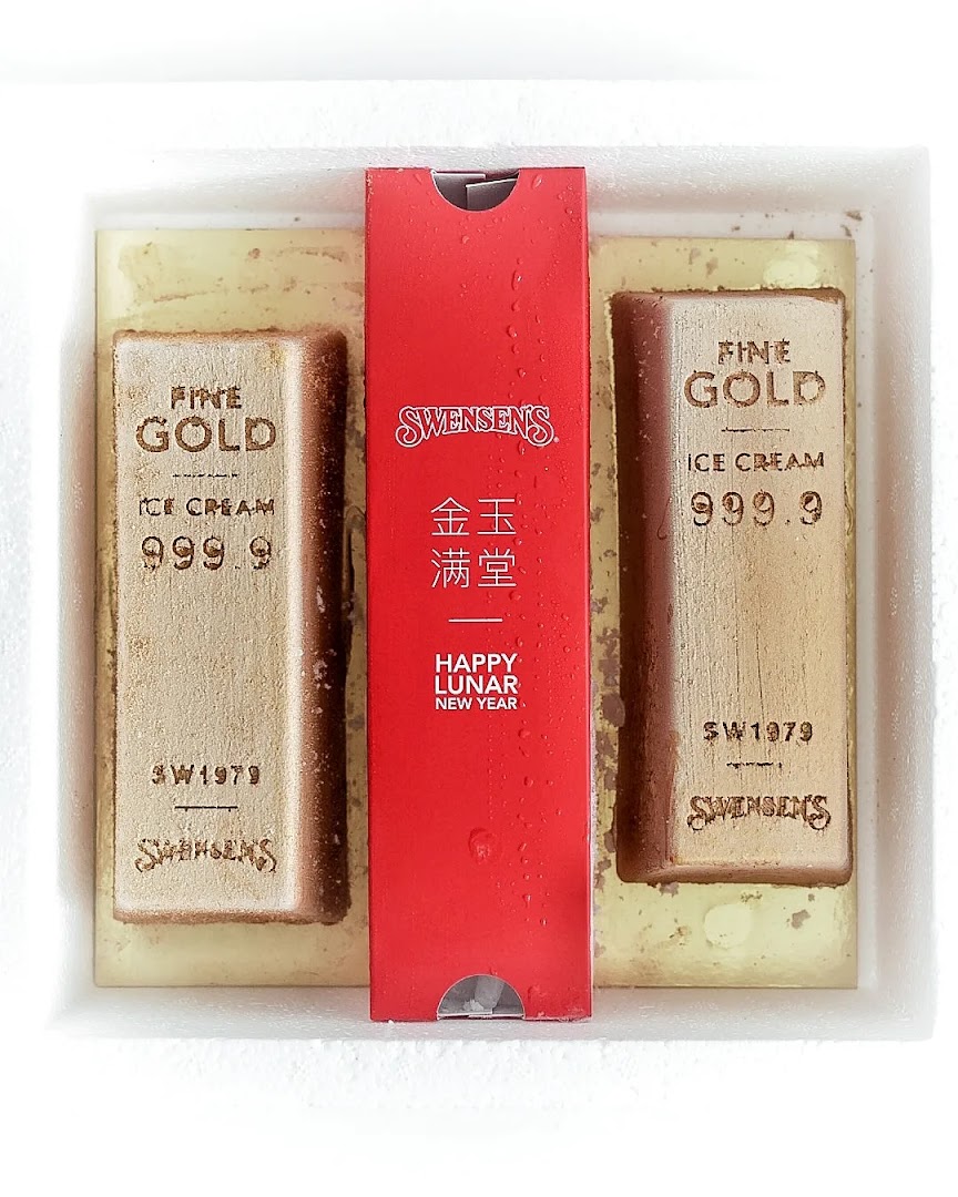 A top-down view of Swensen's 'Fine Gold' ice cream bars, presented in a festive Lunar New Year package.