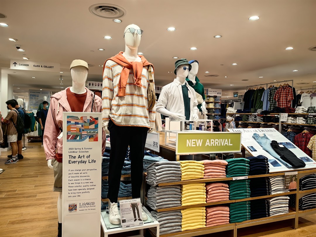 UNIQLO The Clementi Mall Same Day Click  Collect image 3