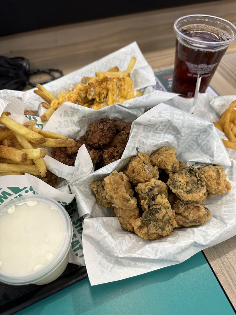 Wingstop The Clementi Mall image 2