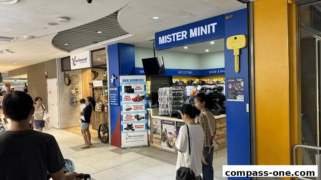 The Mister Minit shop front offers key cutting, shoe repair, and watch services.