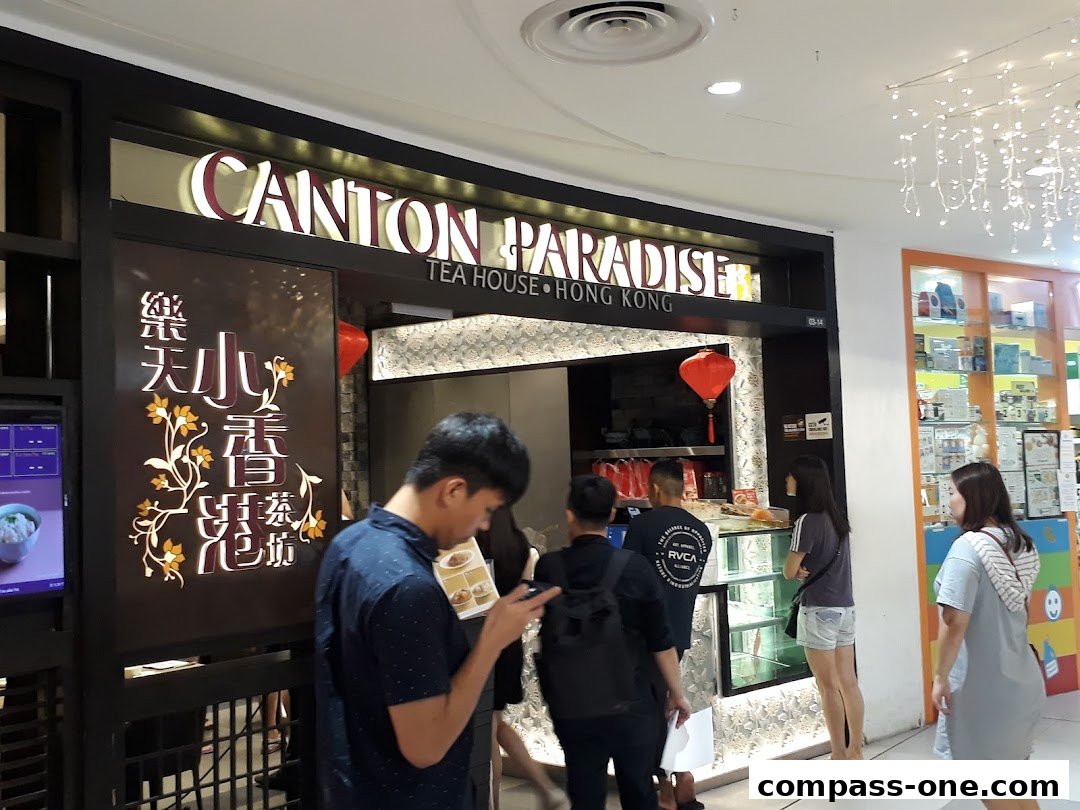 People queuing outside Canton Paradise Tea House Hong Kong at Compass One.