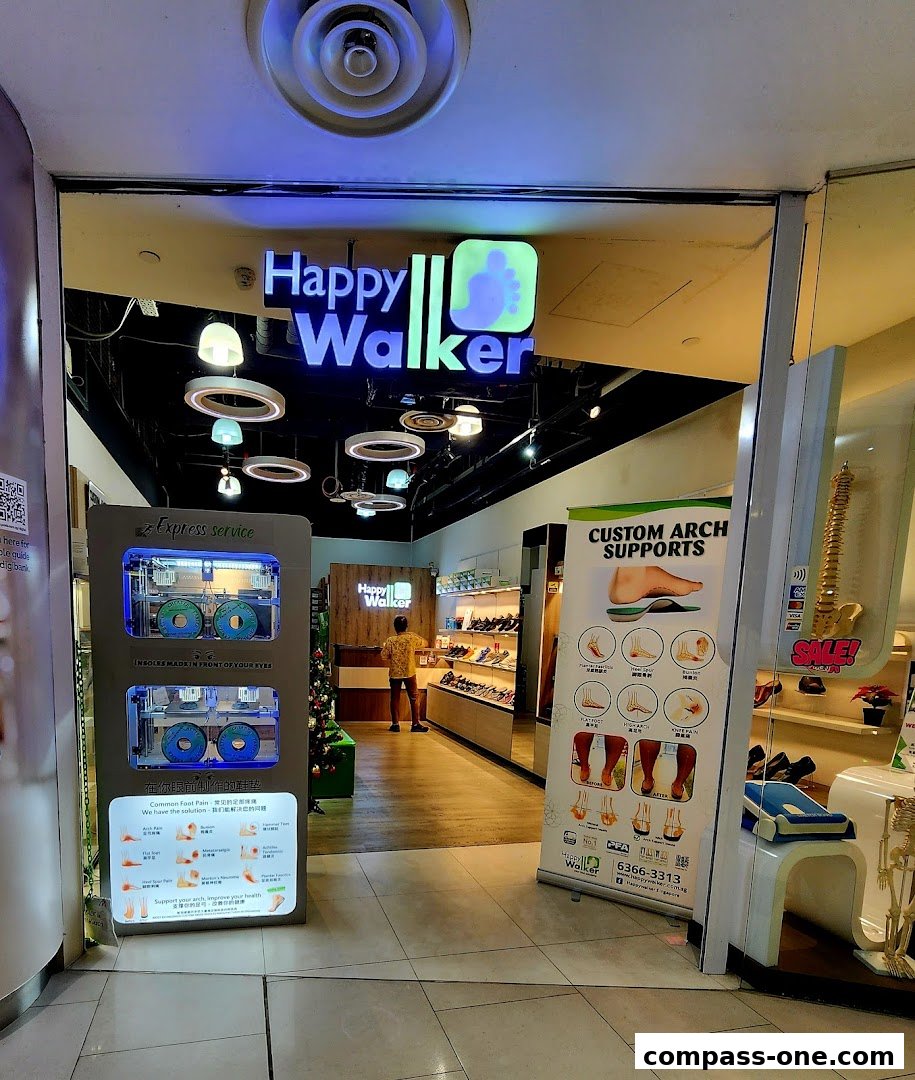 The entrance to Happy Walker, a shoe store specializing in custom arch supports and foot pain solutions.