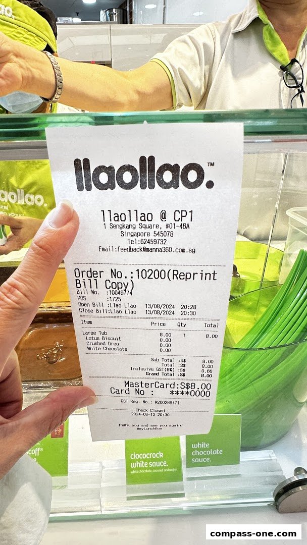 A receipt from llaollao showing a purchase of a large tub with toppings.