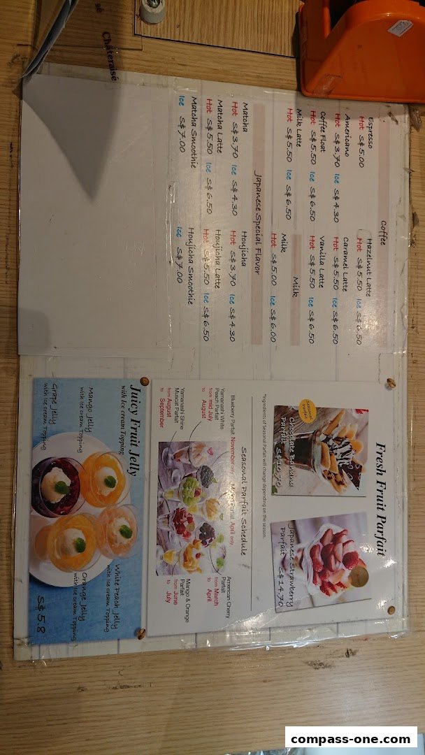 A menu from Châteraisé featuring drinks, parfaits, and jellies with prices.