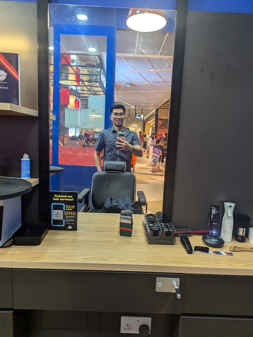 Clippers Barber  Funan image 2