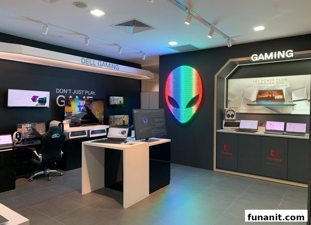 Dell Exclusive Store Funan image 3