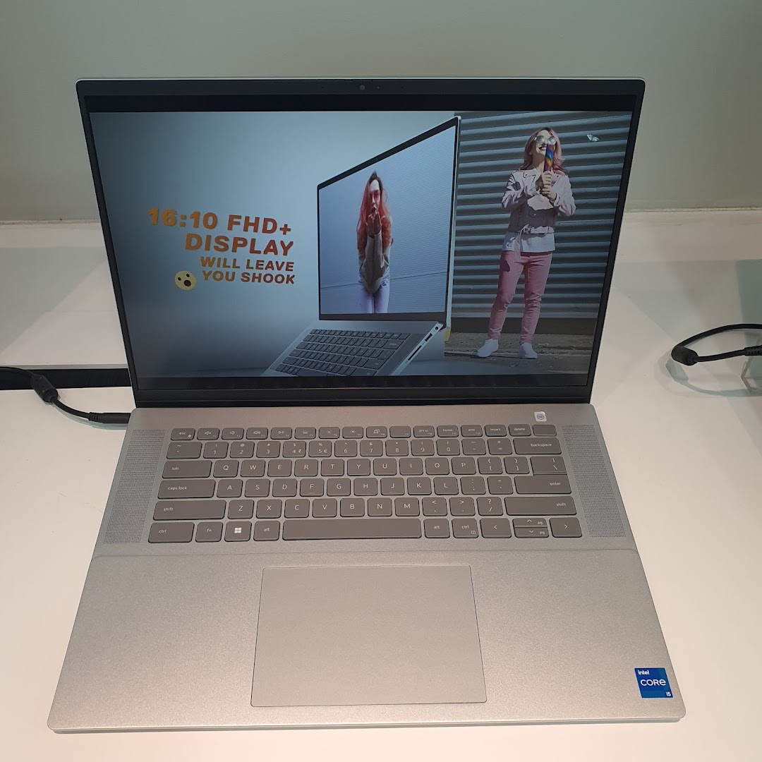 Dell Exclusive Store Funan image 7