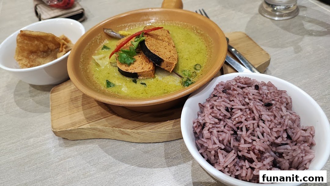 Flavours by Saute  Funan  City Hall  Vegetarian Vegan Halal  Local Western Fusion Cuisines image 5