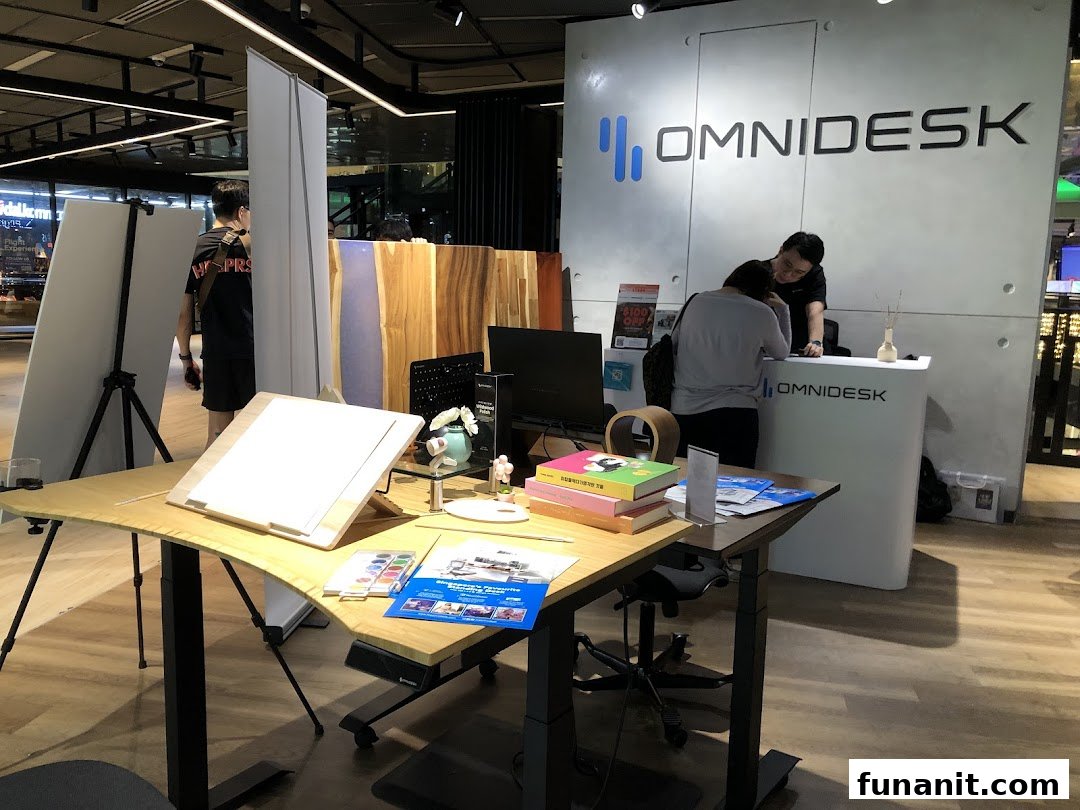 Omnidesk Funan Mall image 12