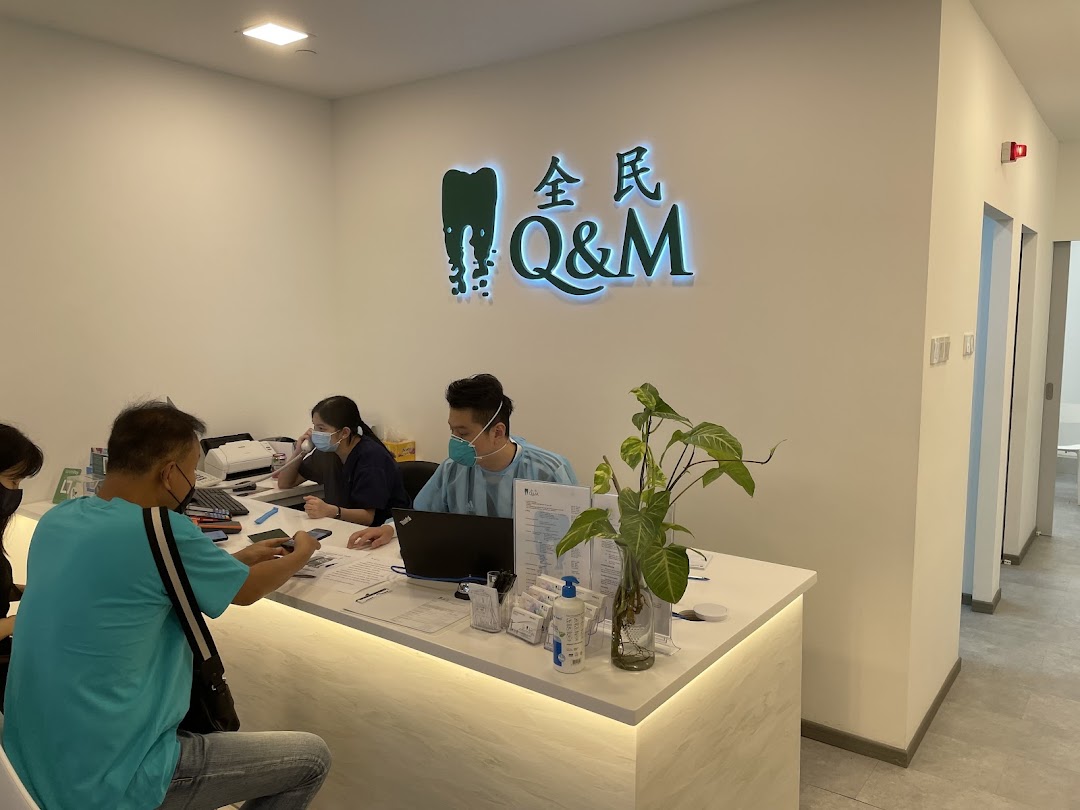 Q  M Dental Centre North Bridge-Funan image 25