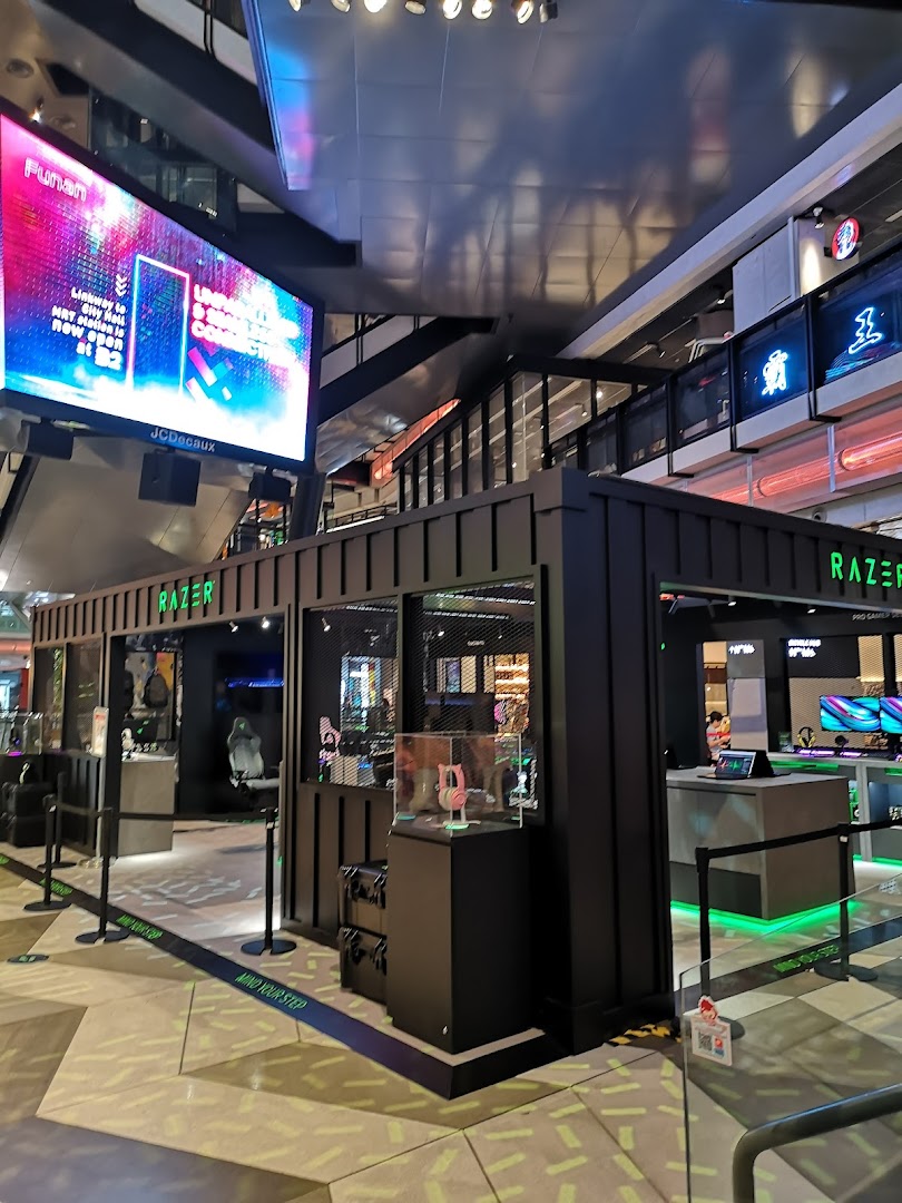 RazerStore Funan image 25