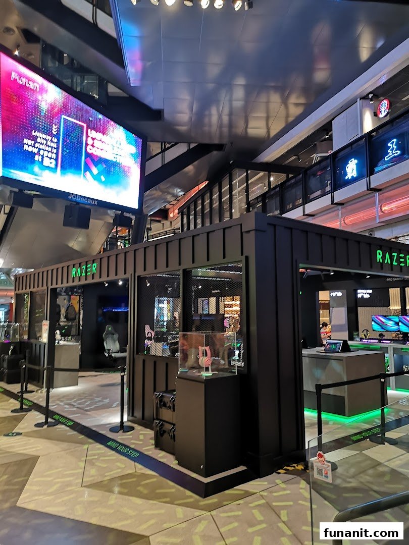 RazerStore Funan image 25