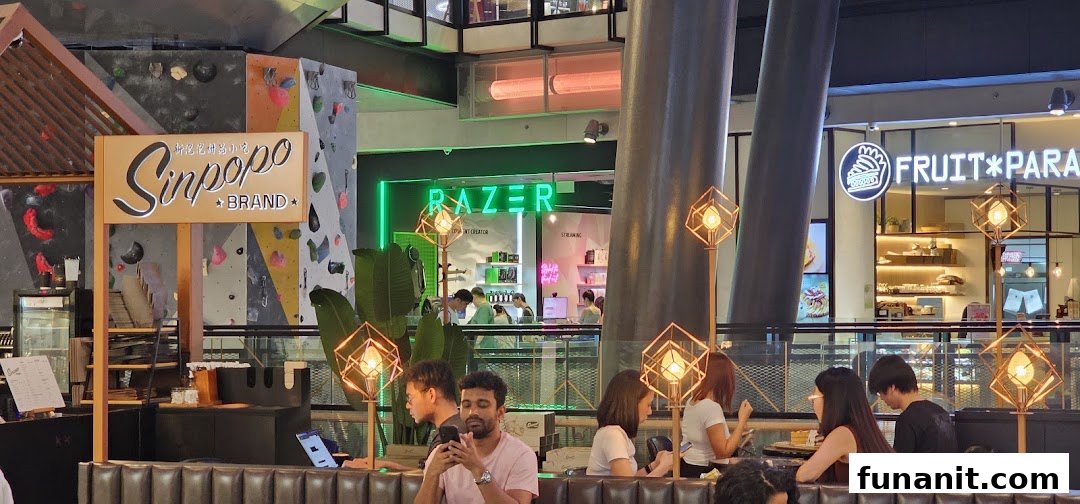 RazerStore Funan image 17