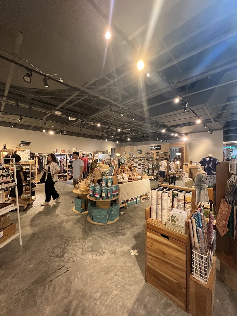 Interior view of The Green Collective SG, showcasing a wide array of sustainable and eco-friendly products.