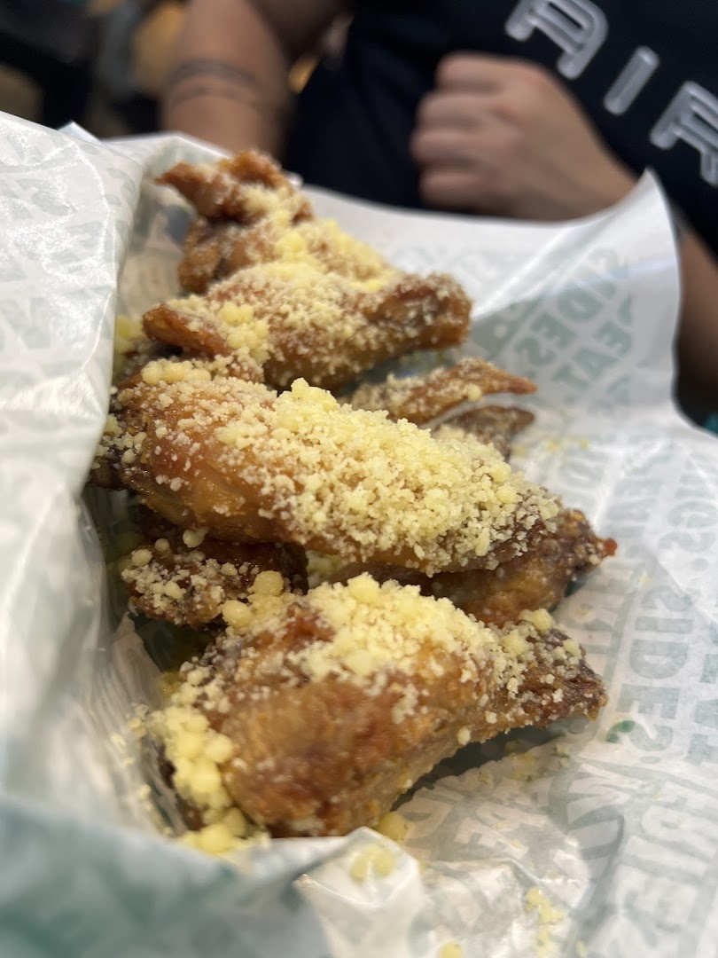 Wingstop Funan image 6
