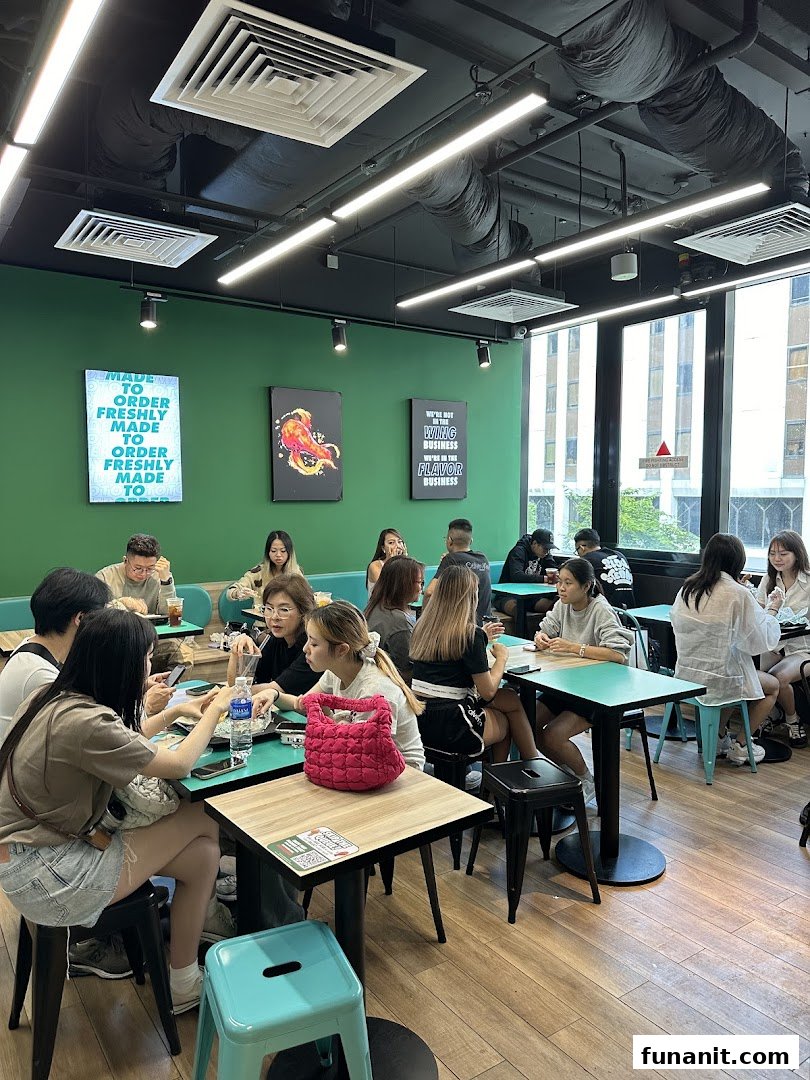 Wingstop Funan image 20