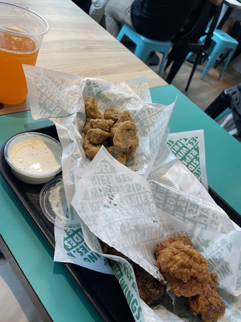 Wingstop Funan image 32