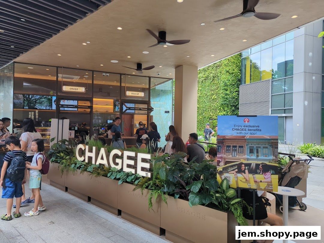 Chagee Together shop front with customers ordering and picking up drinks.