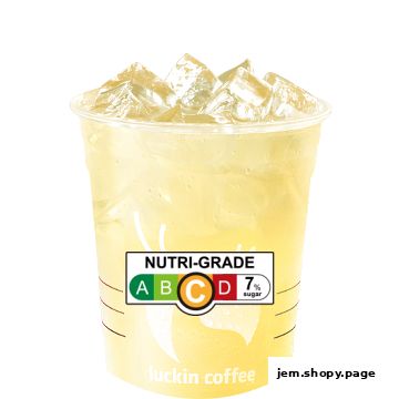 A refreshing iced beverage from Luckin Coffee with a Nutri-Grade label.