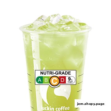 A refreshing green iced beverage from Luckin Coffee with a Nutri-Grade label.