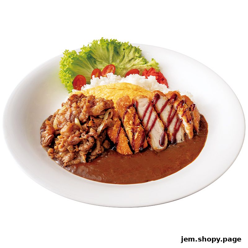 A plate of Japanese curry with rice, fried chicken, and stir-fried beef.