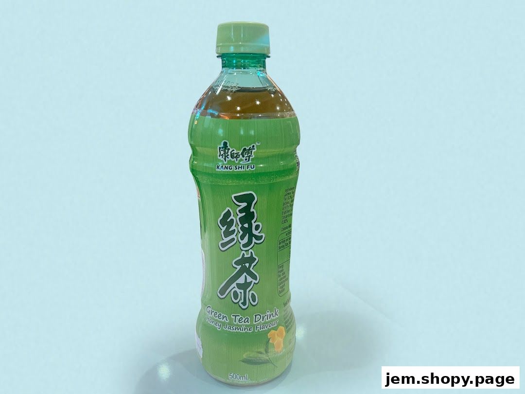 A bottle of Kang Shi Fu Green Tea Drink, Honey Jasmine flavour.