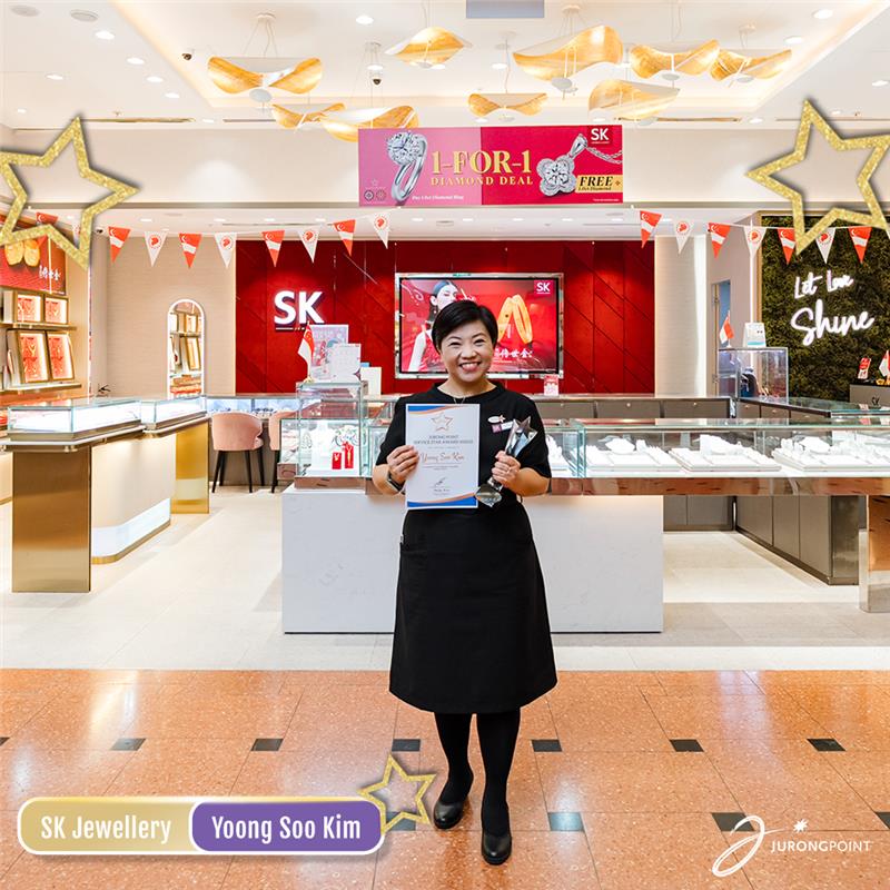 A Jurong Point Service Star Award winner