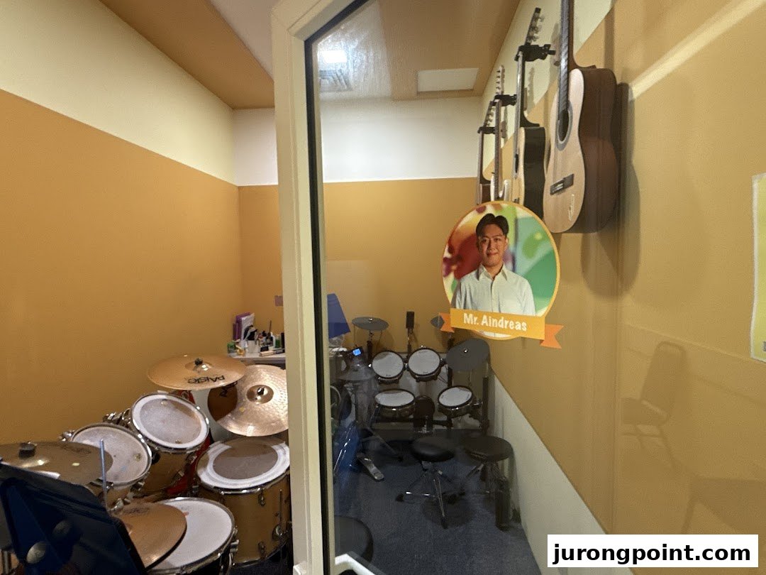 Aureus Academy at Jurong Point image 3