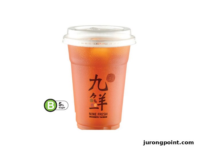 A clear plastic cup filled with an iced beverage from Nine Fresh Desserts Taiwan, showing a 5% sugar level.