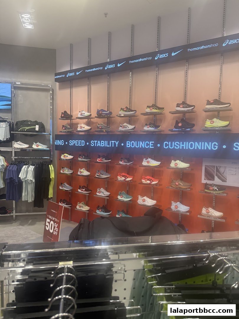 The Marathon Shop Lalaport BBCC