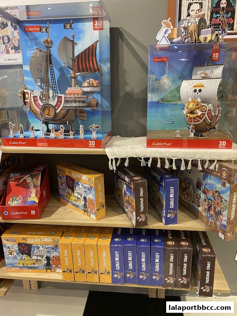 Display of CubicFun 3D puzzles featuring ships and characters from One Piece.