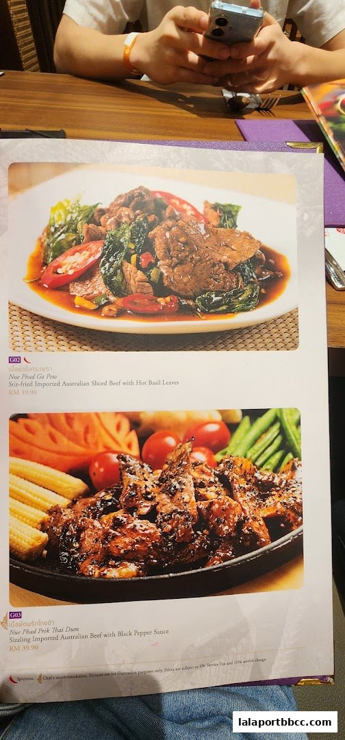 A menu page from ParaThai Lalaport BBCC featuring two beef dishes with descriptions and prices.