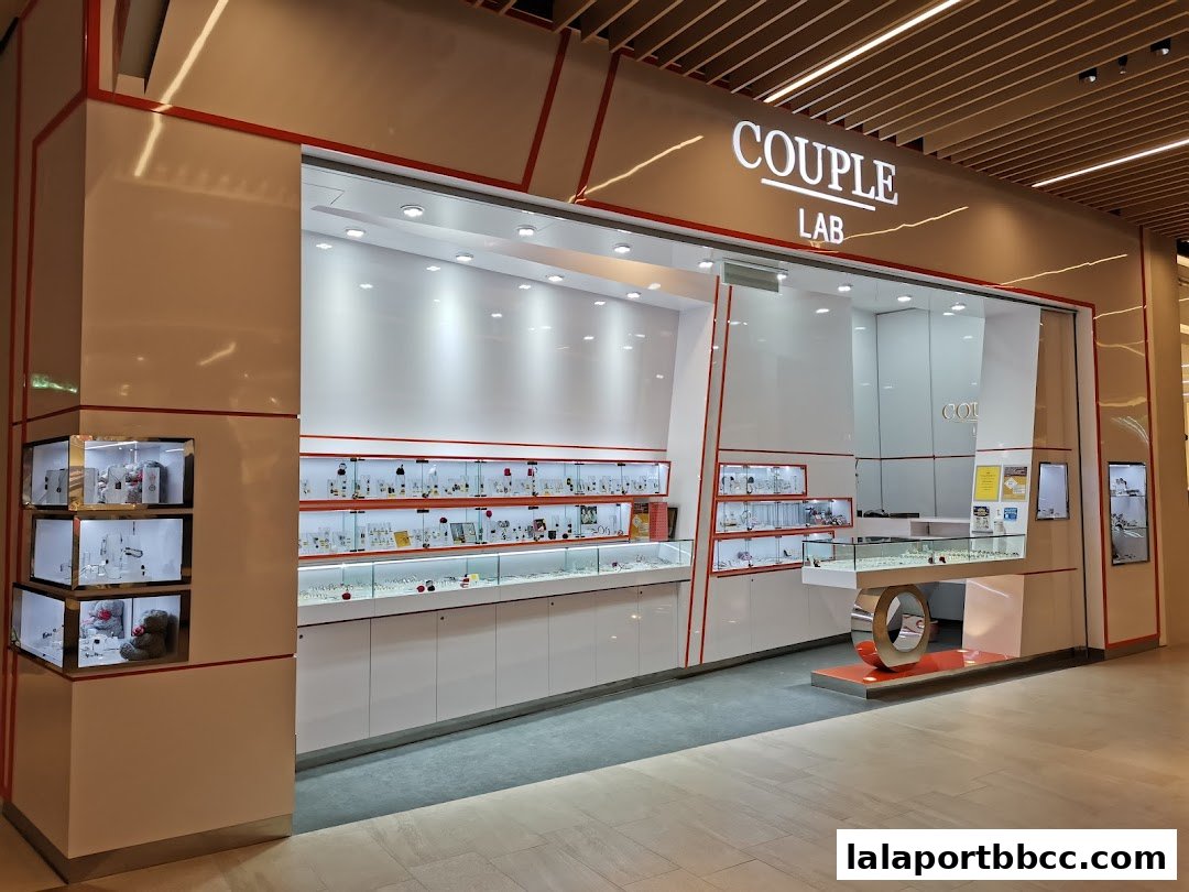 Couple Lab  Lalaport L1-23