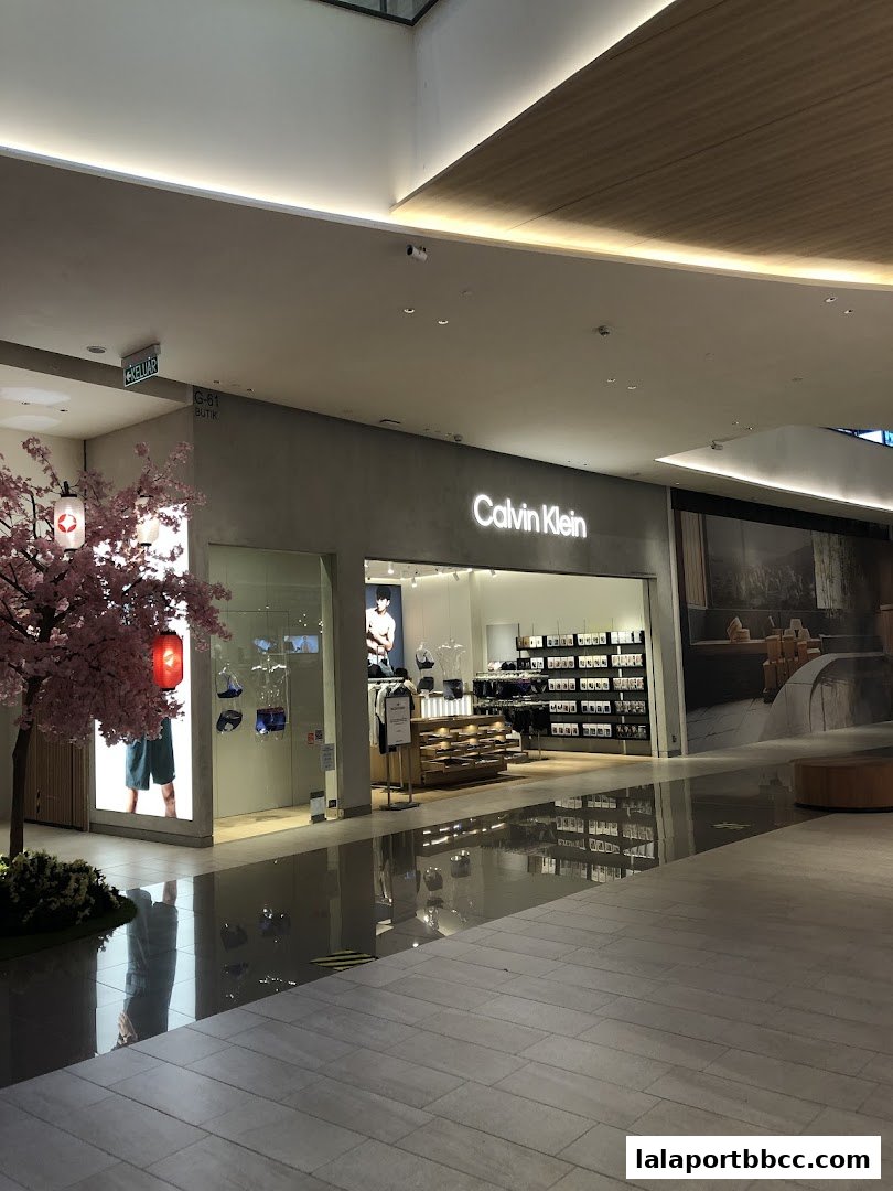 Calvin Klein Lalaport