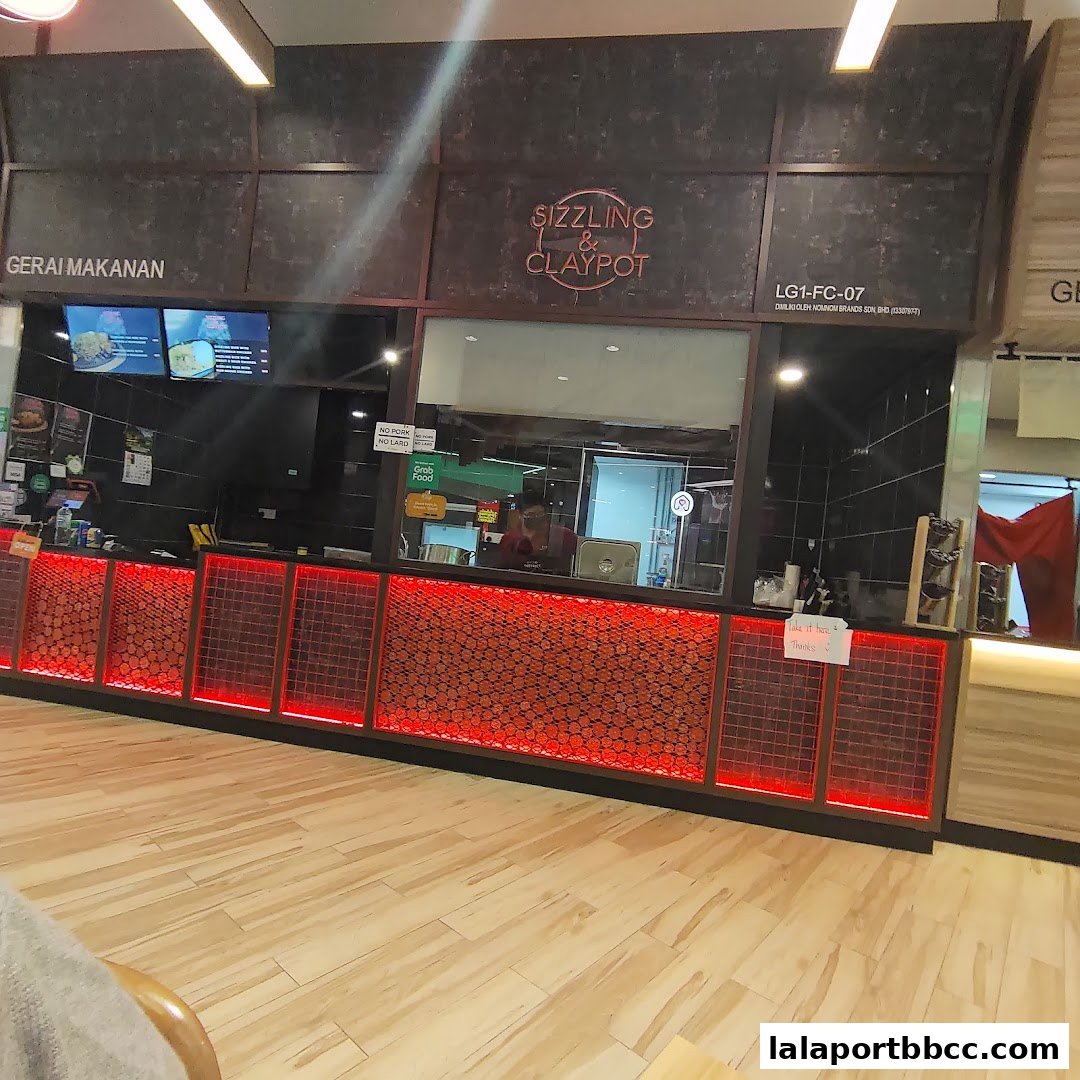 Sizzling  Claypot Lalaport