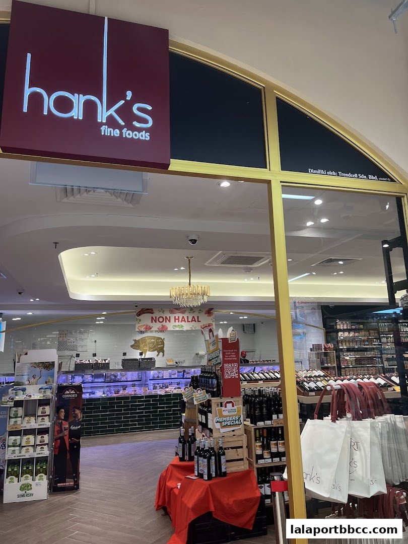 The entrance to Hank's Fine Foods, a grocery store with a selection of wines and fresh produce.