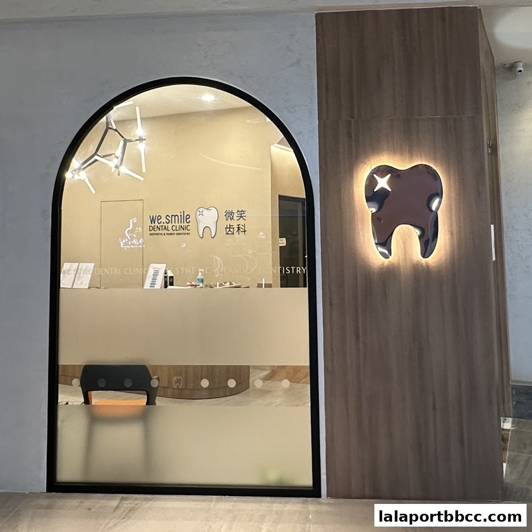 WeSmile Dental Clinic LaLaport BBCC - Painless Scaling, Invisalign and Implant Provider