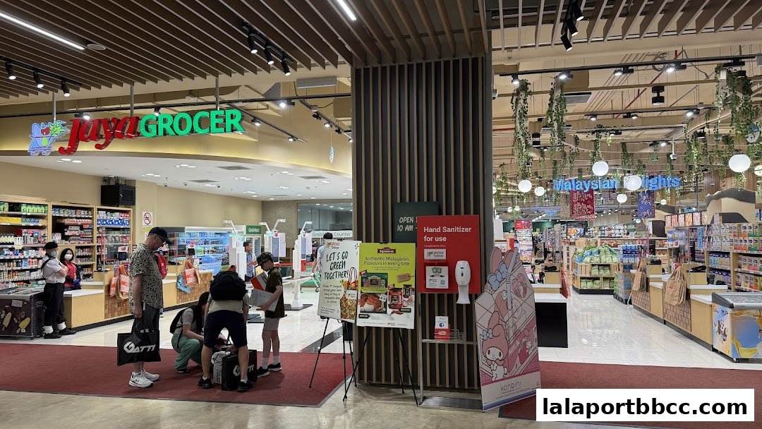 Jaya Grocer, LaLaport BBCC