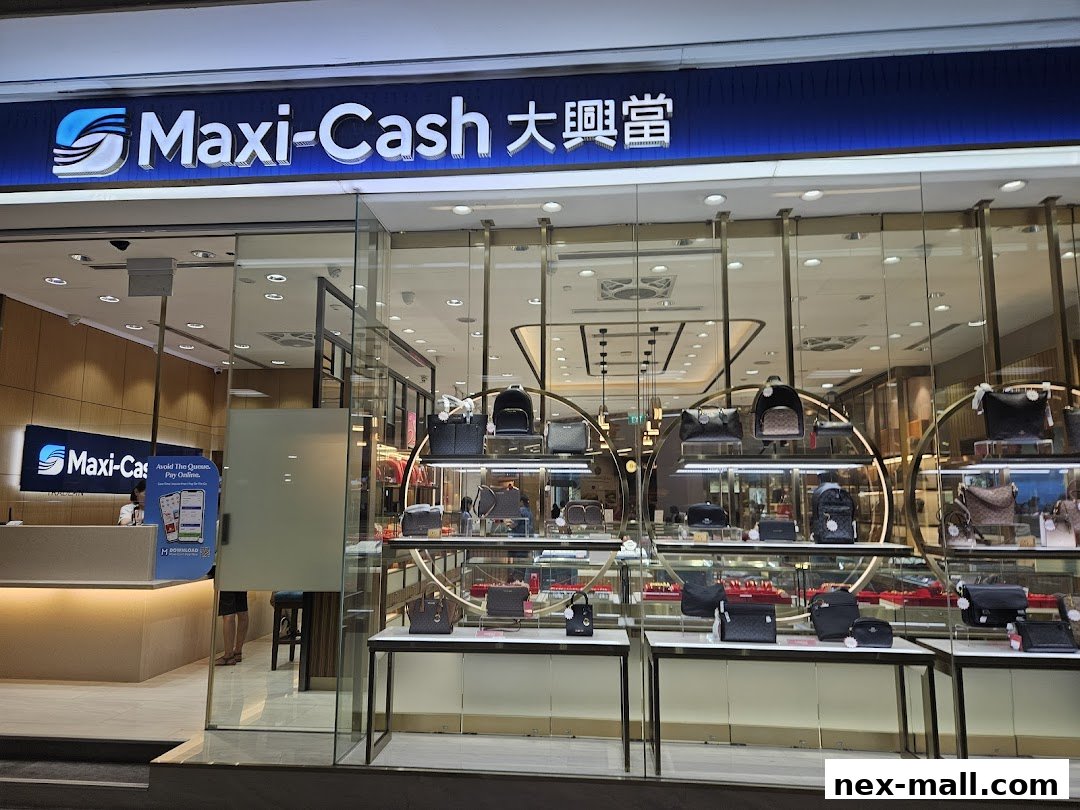 The exterior of a Maxi-Cash store showcasing a variety of handbags and accessories in display cases.