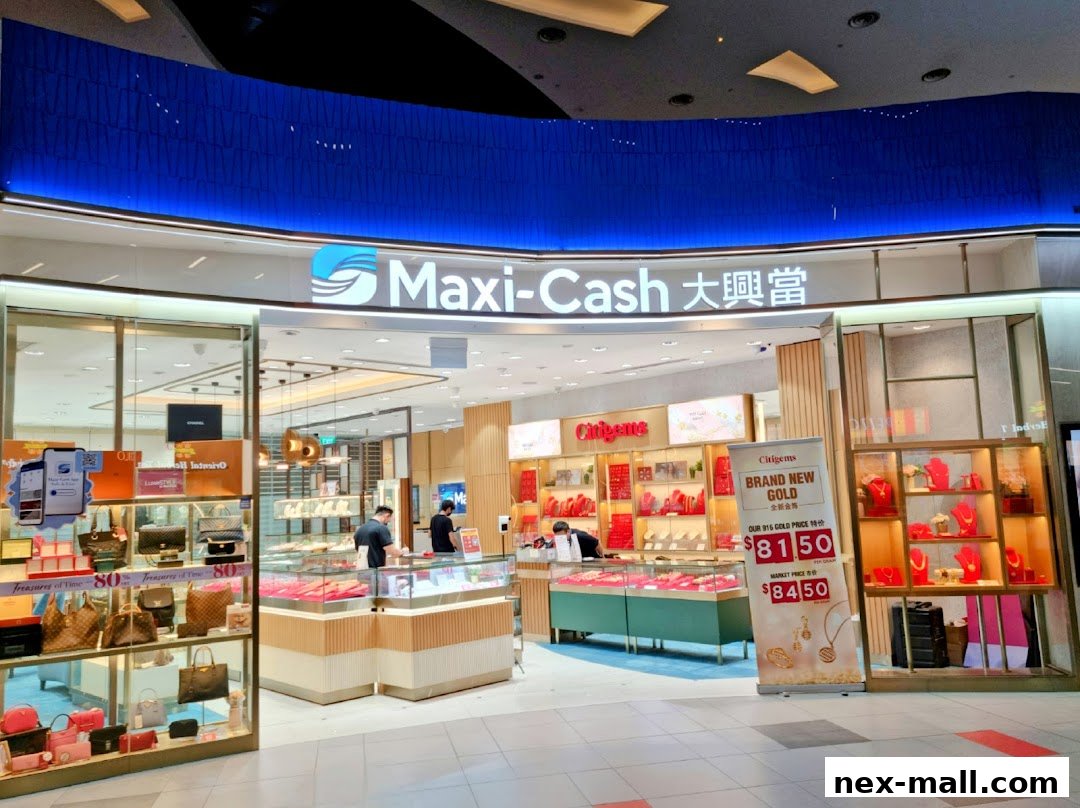 Maxi-Cash store interior showcasing jewelry and handbags with a gold price promotion.