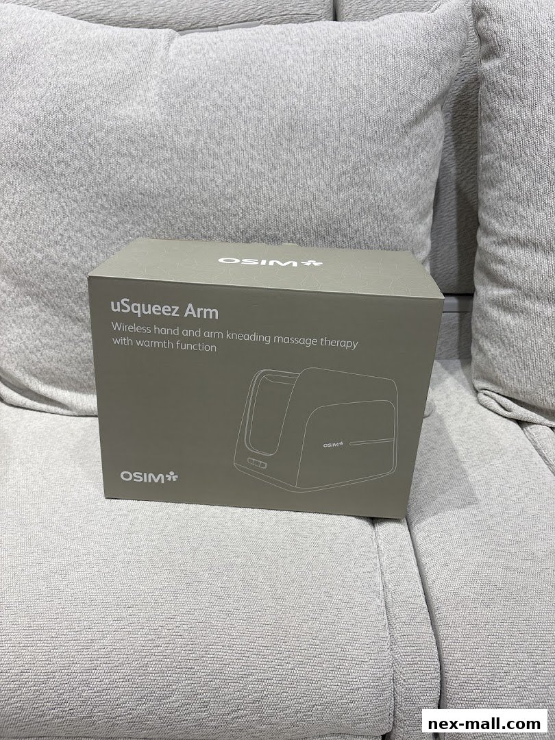A box for the OSIM uSqueez Arm wireless hand and arm massager.