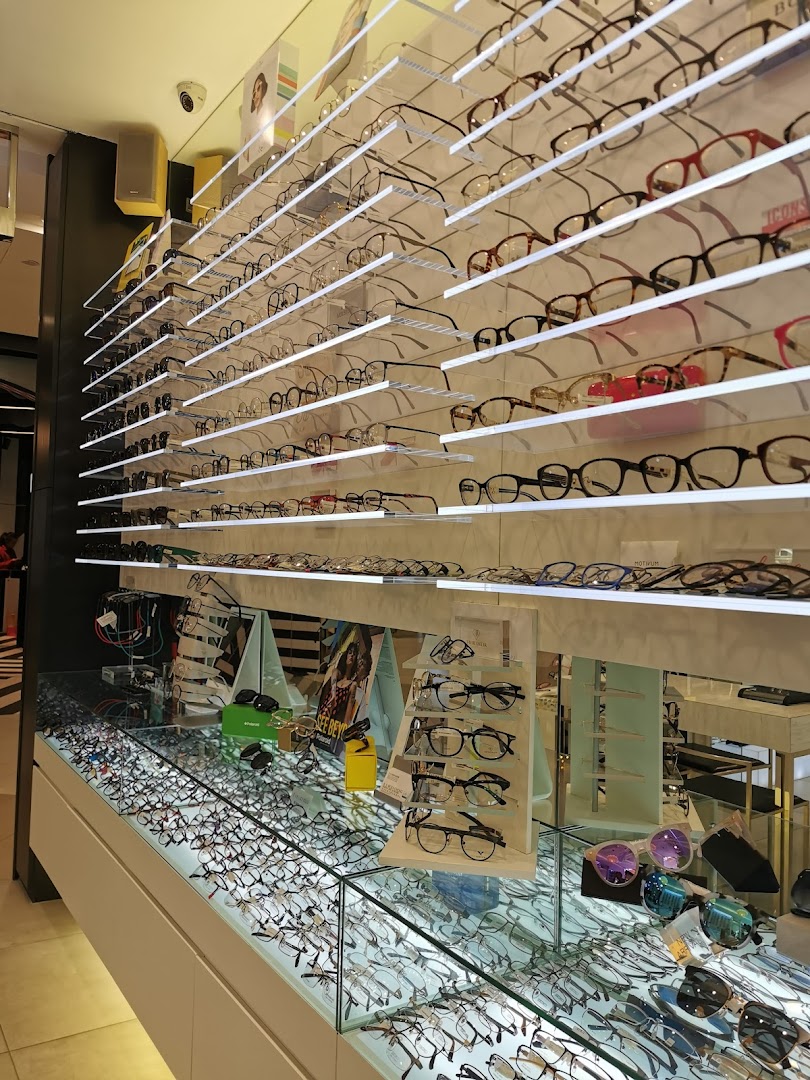 B.S Moey-Chong Optometrist  Contact Lens Practitioner Pte Ltd image 3
